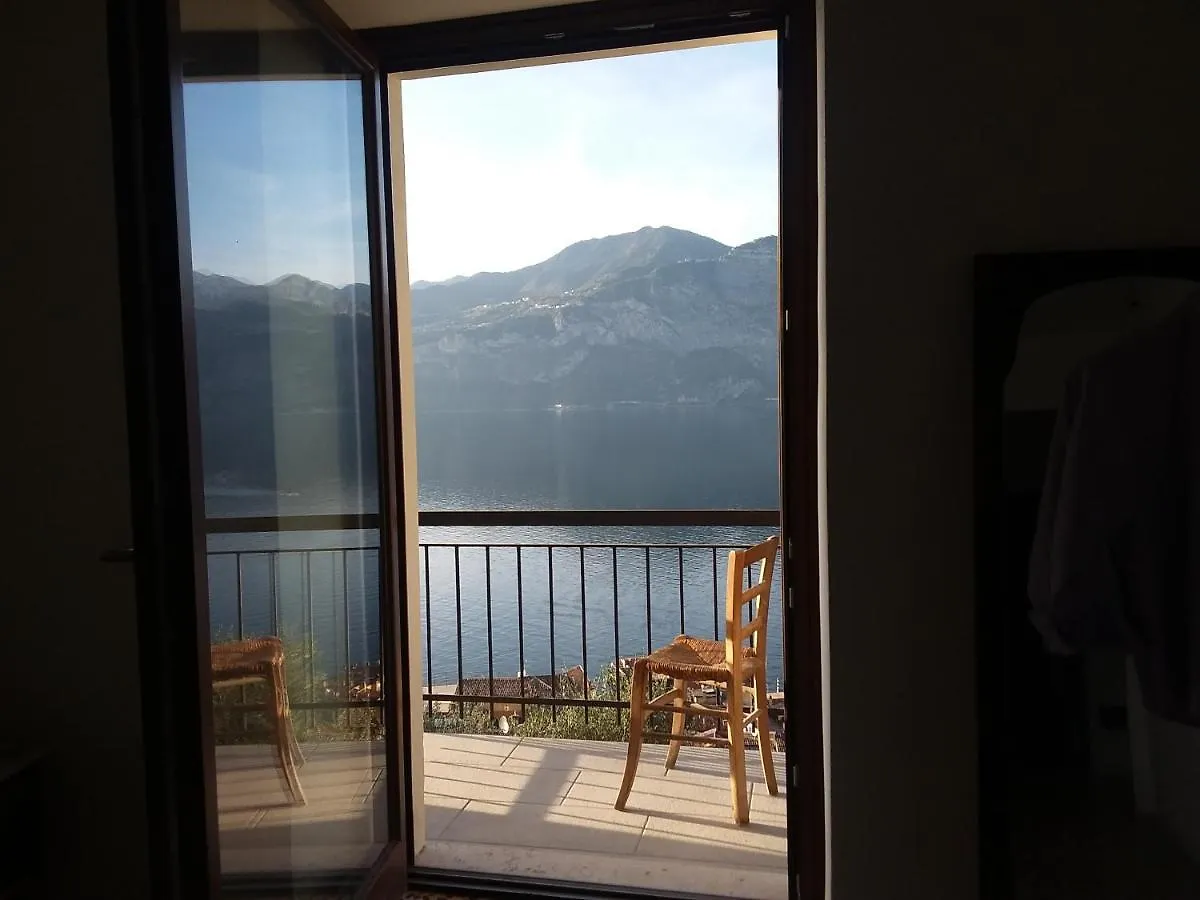 La Casa Della Luna Nel Lago Brenzone sul Garda Διαμέρισμα